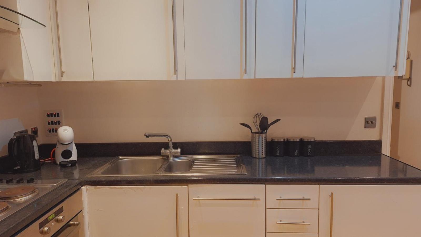 Comfortable - Cosy - Budget Studios In City Center Londra Esterno foto
