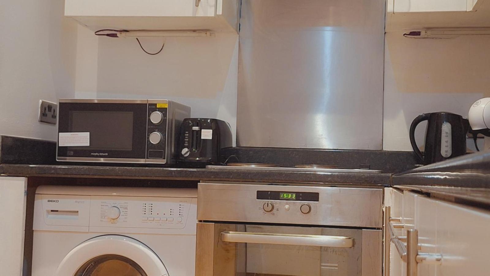 Comfortable - Cosy - Budget Studios In City Center Londra Esterno foto